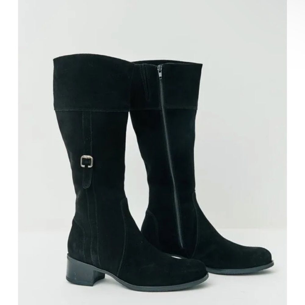 La Canadienne Velvit Black Suede Boots Size 9M